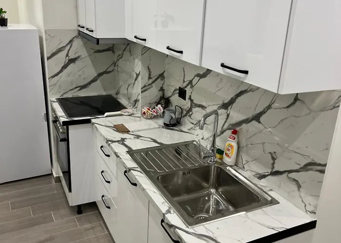 Greis 1 ティラナ